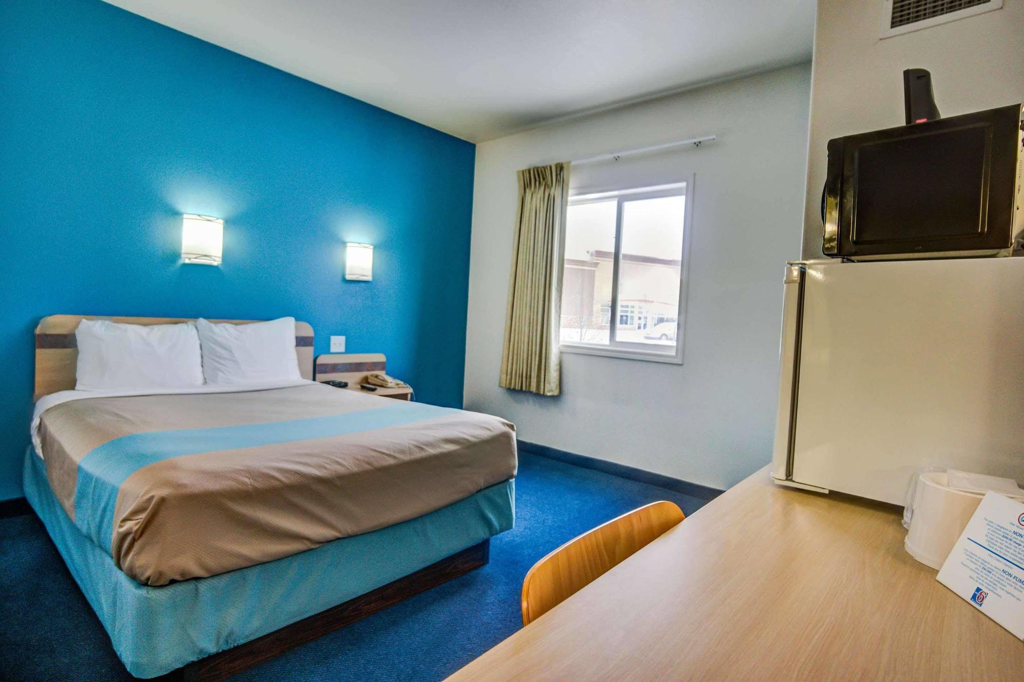 Motel 6-Red Deer, Ab Exteriör bild
